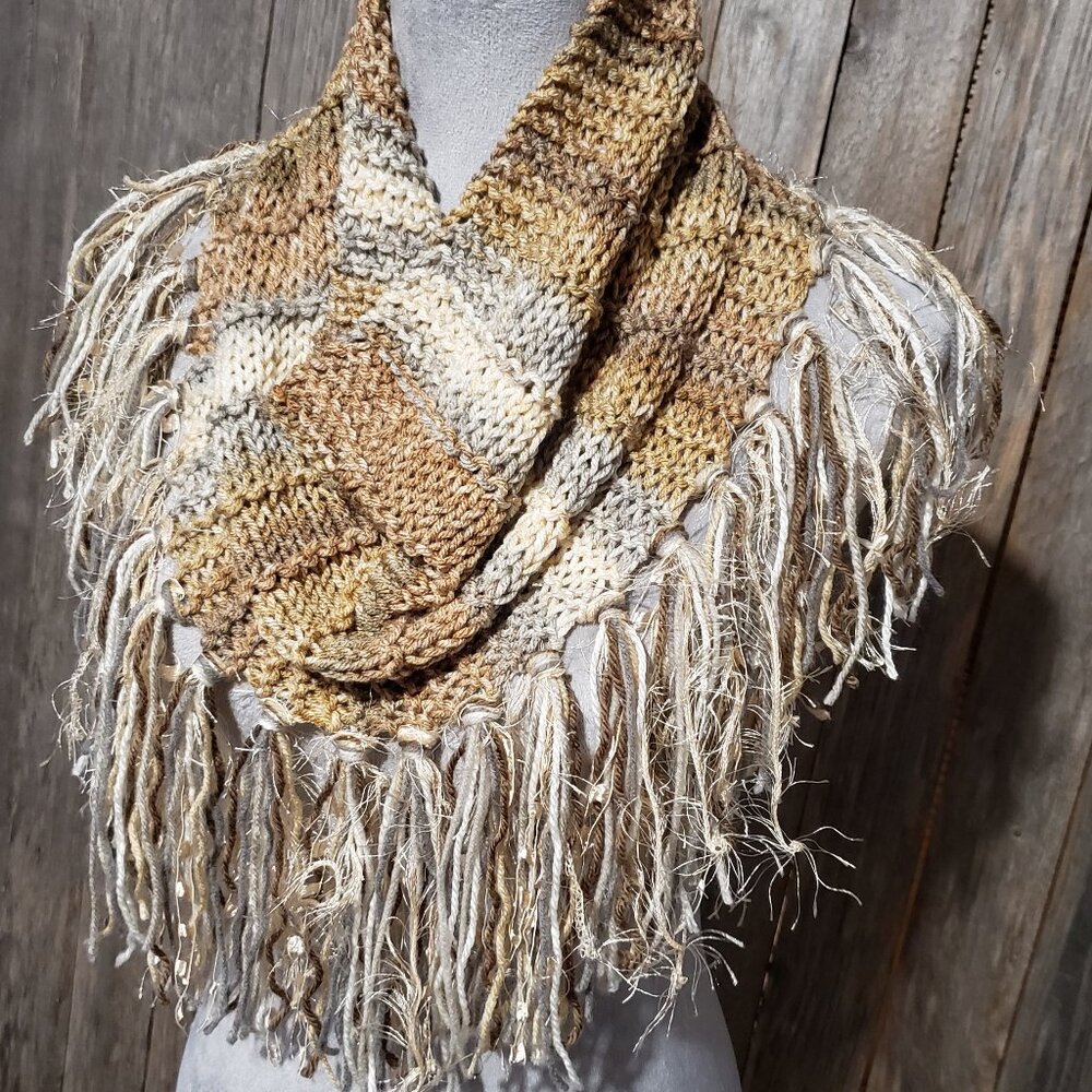 NEW Hand Knitted Tan Gray Cream‎ Infinity Boho Cowl Scarf Fringe Knit Women's
